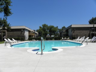 Tivoli Apartments Image 2