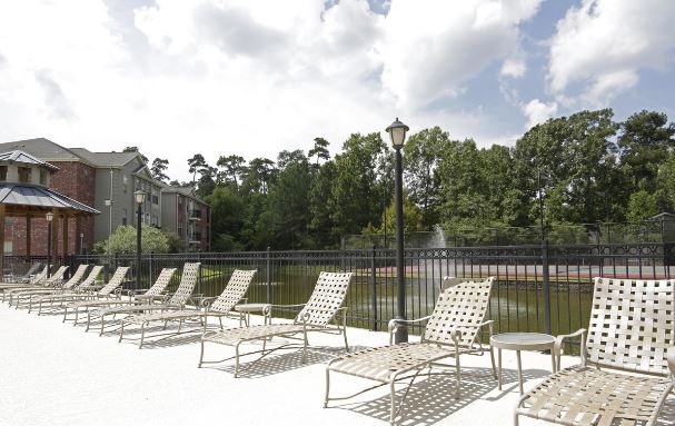 Mandeville Lake Apartments Image 23