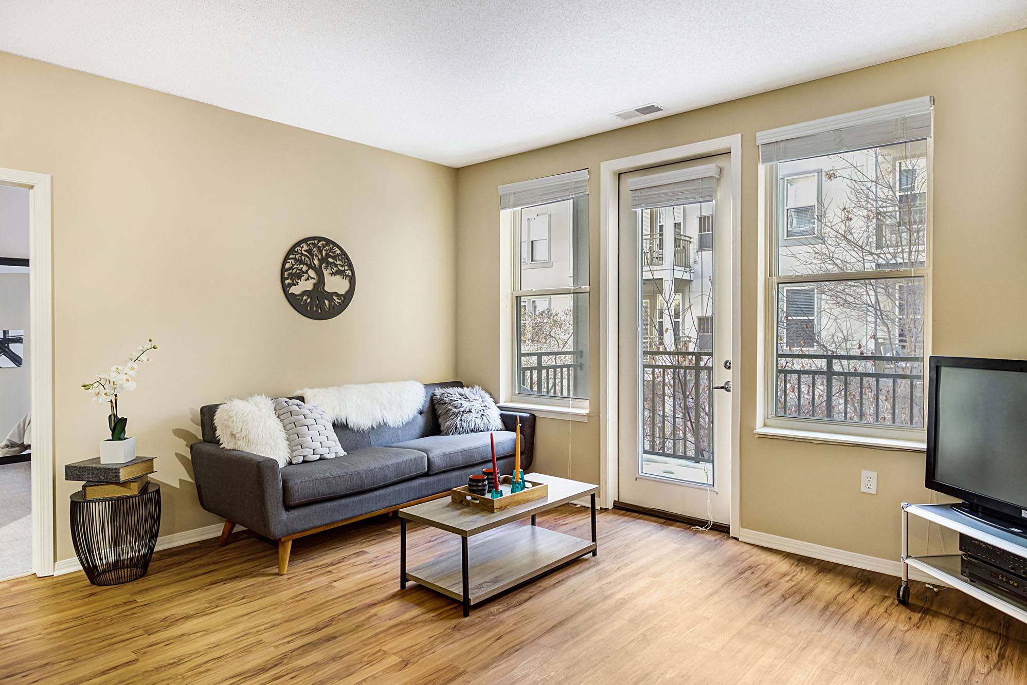 Uptown Lake Apartments Image 8