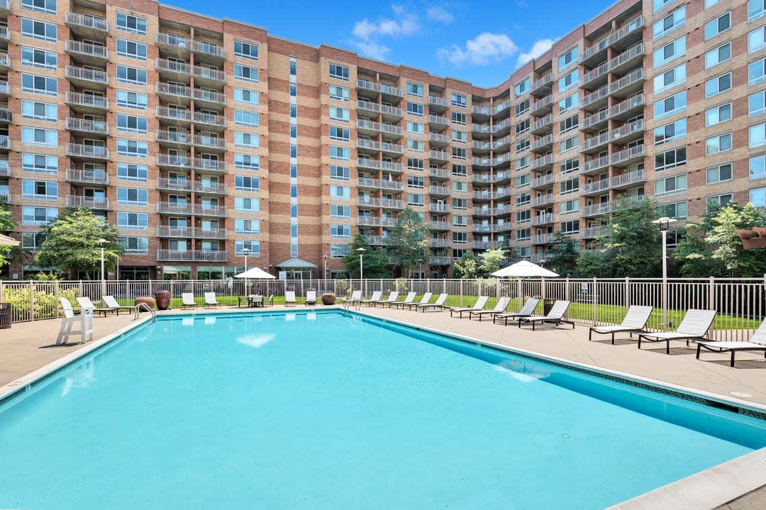 Prosperity Flats Image 1