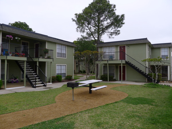 Finley Square Image 2