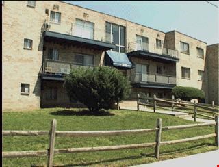 Apartments At Colonial Village Oxon Hill