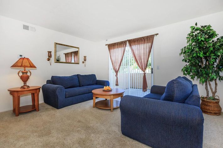 Riverpark Apartments Image 4