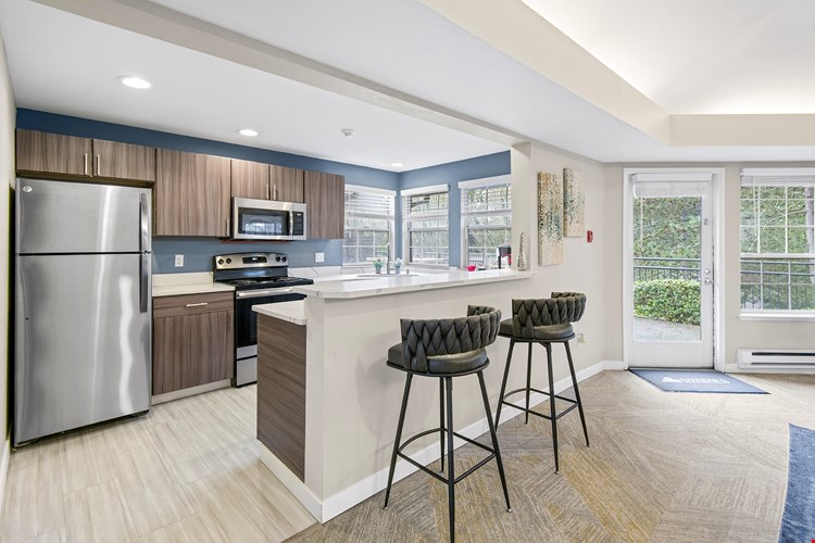 North Creek Heights Apartments Image 4