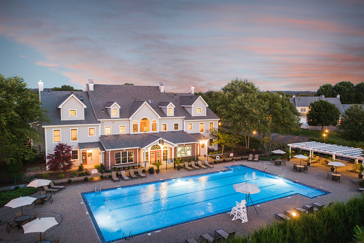 Deer Valley Townhomes Image 1