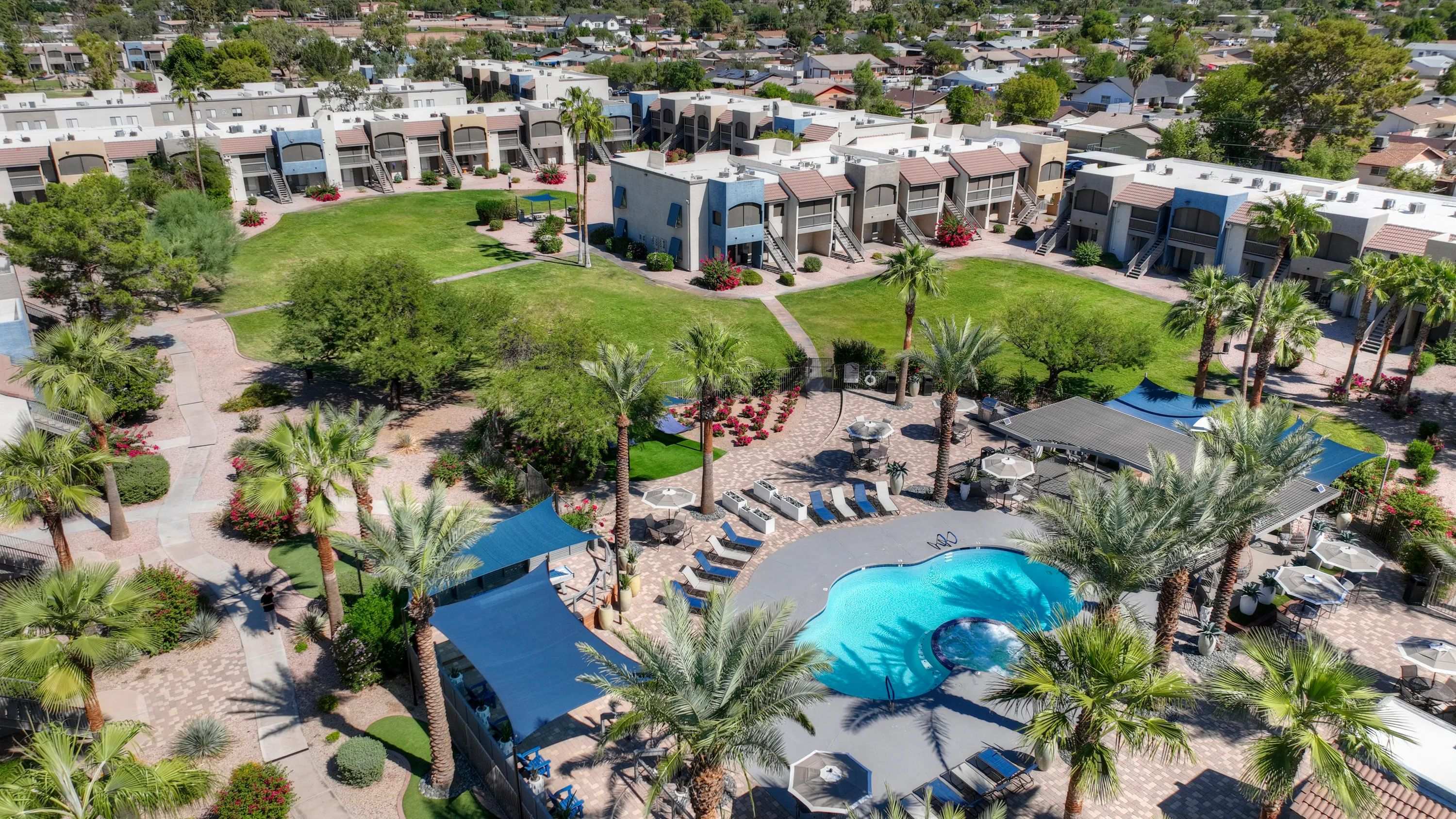 Discover the lush courtyard ambiance, featuring vibrant outdoor activities and tranquil spaces at Level 550 – everything under the sun to fit your mood.  