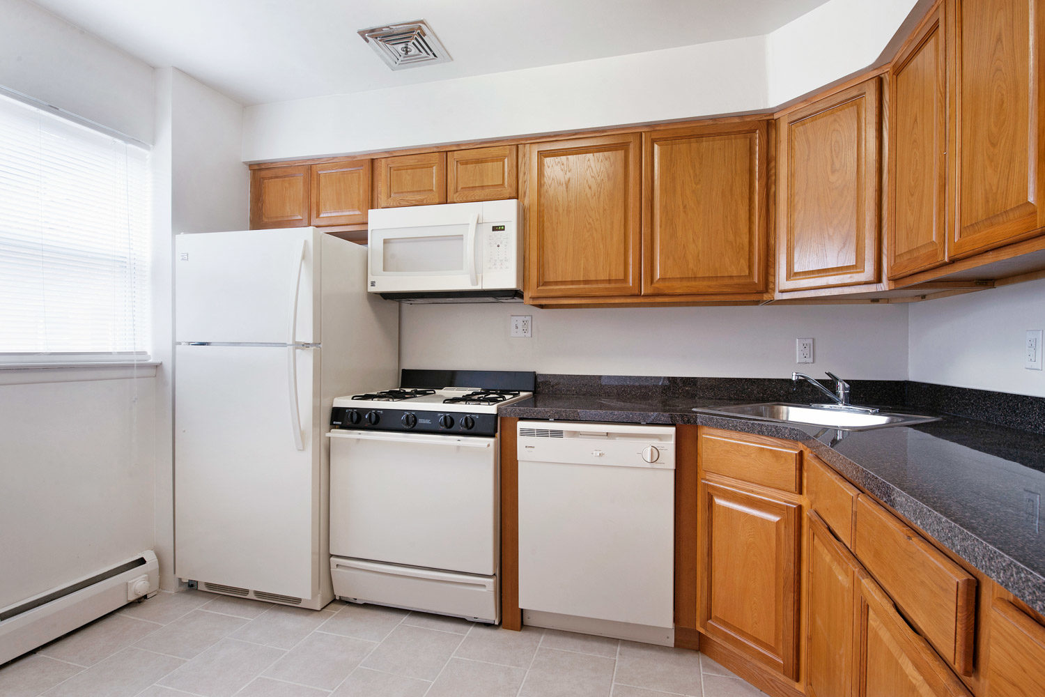 Magnolia Gardens Image 4