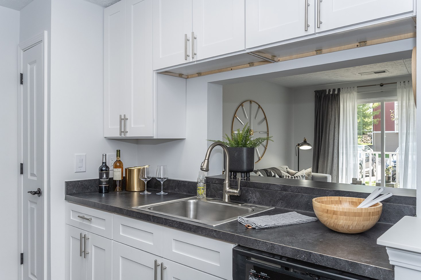 Hilltop Apartments Image 5