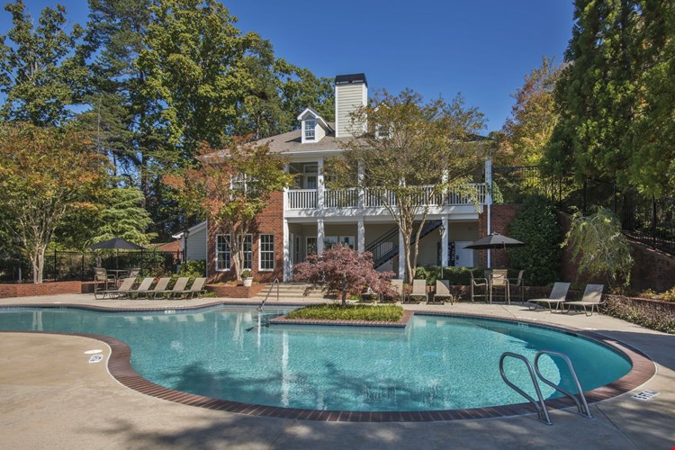 Park Creek Apartments Image 1