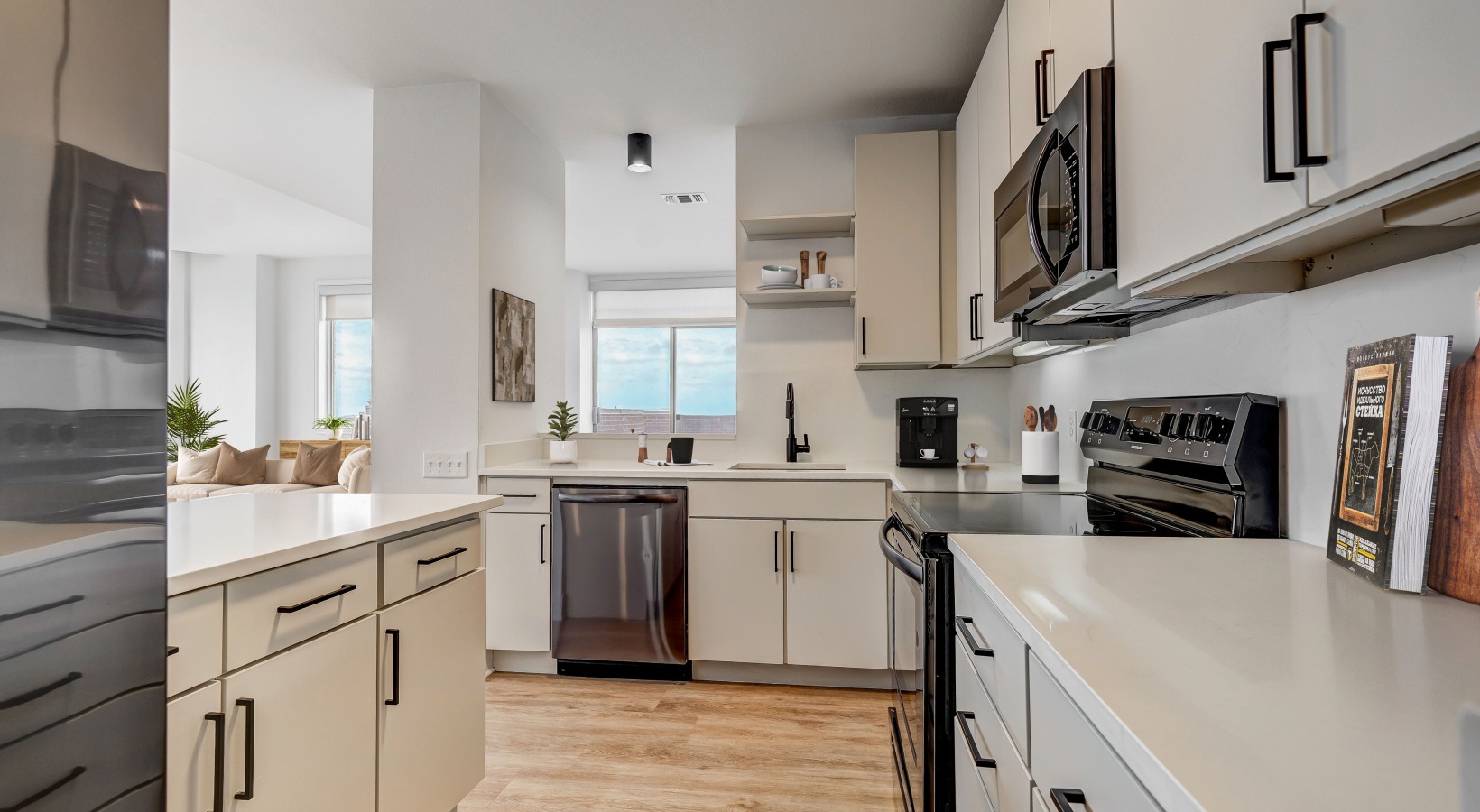 Whitney Uptown  Image 7