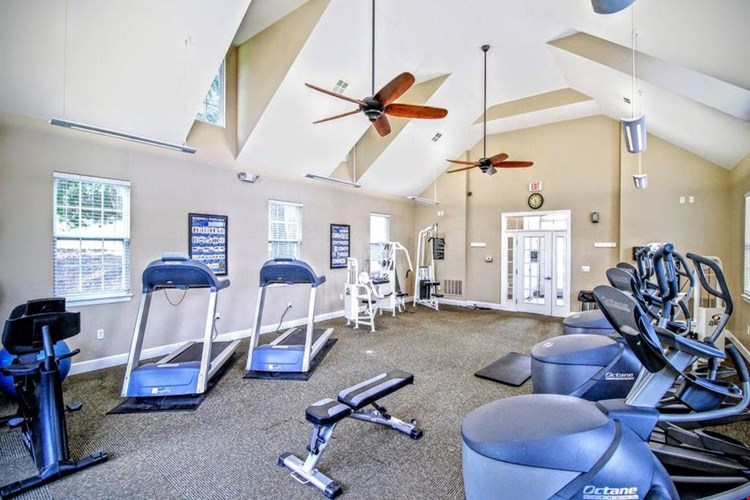 Hunters Pointe Image 19