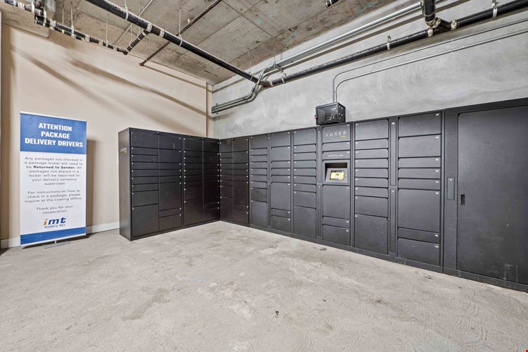 IMT Gallery 421 Image 46