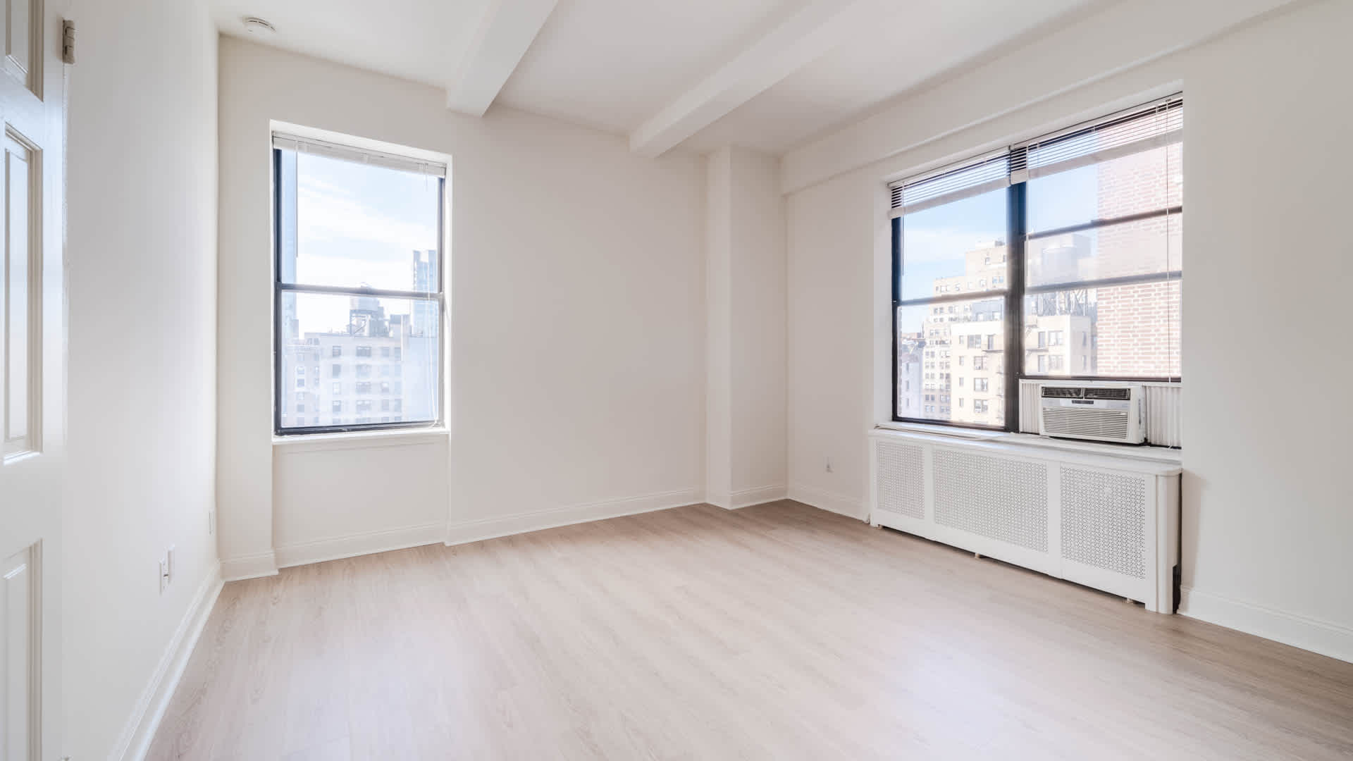 Parc Coliseum Image 17