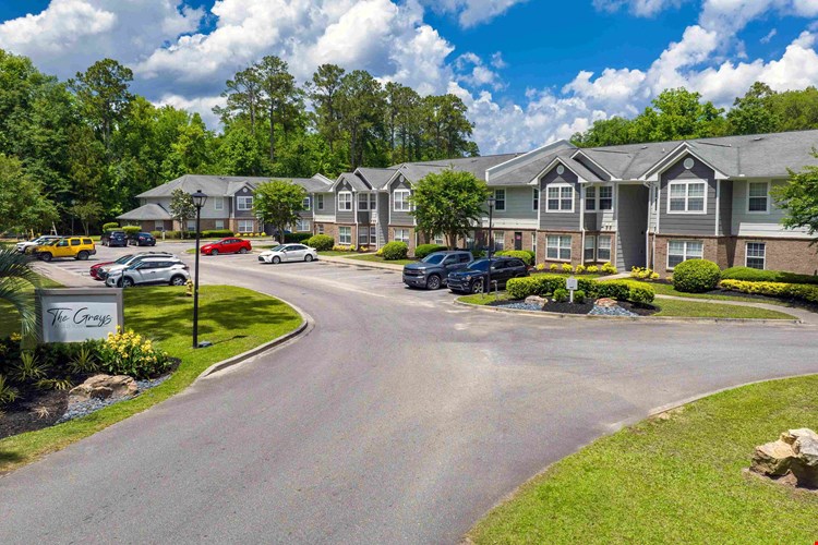 Come home to The Grays at Old Town Apartments in beautiful Bluffton, South Carolina!