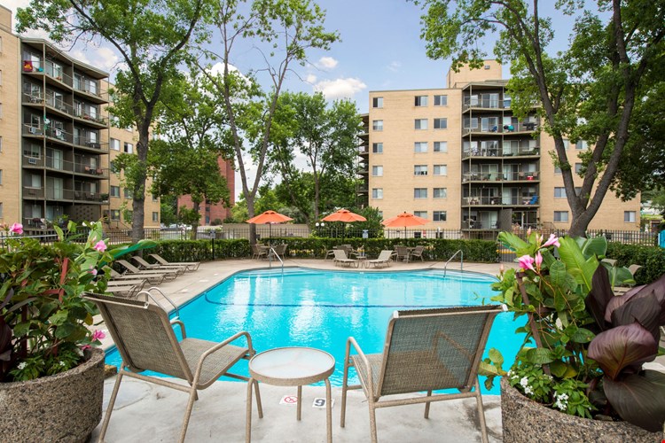 Park Towers Image 18