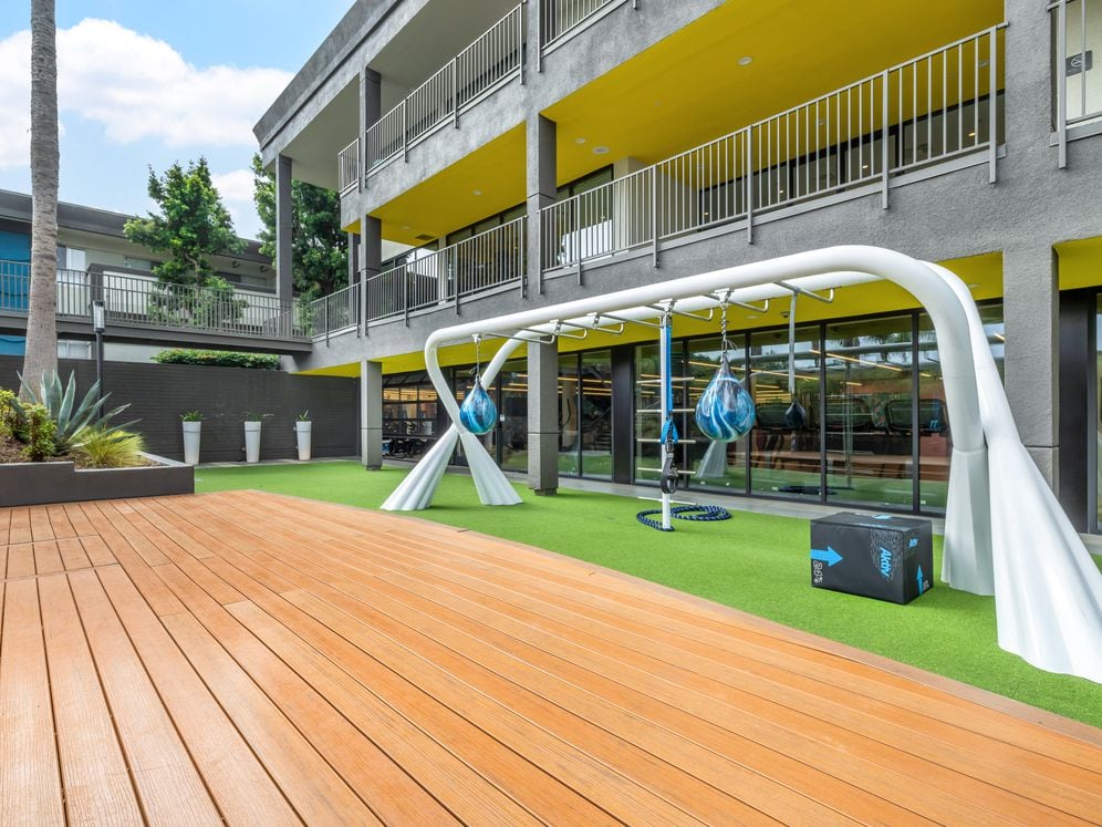 Outdoor fitness strength equipment