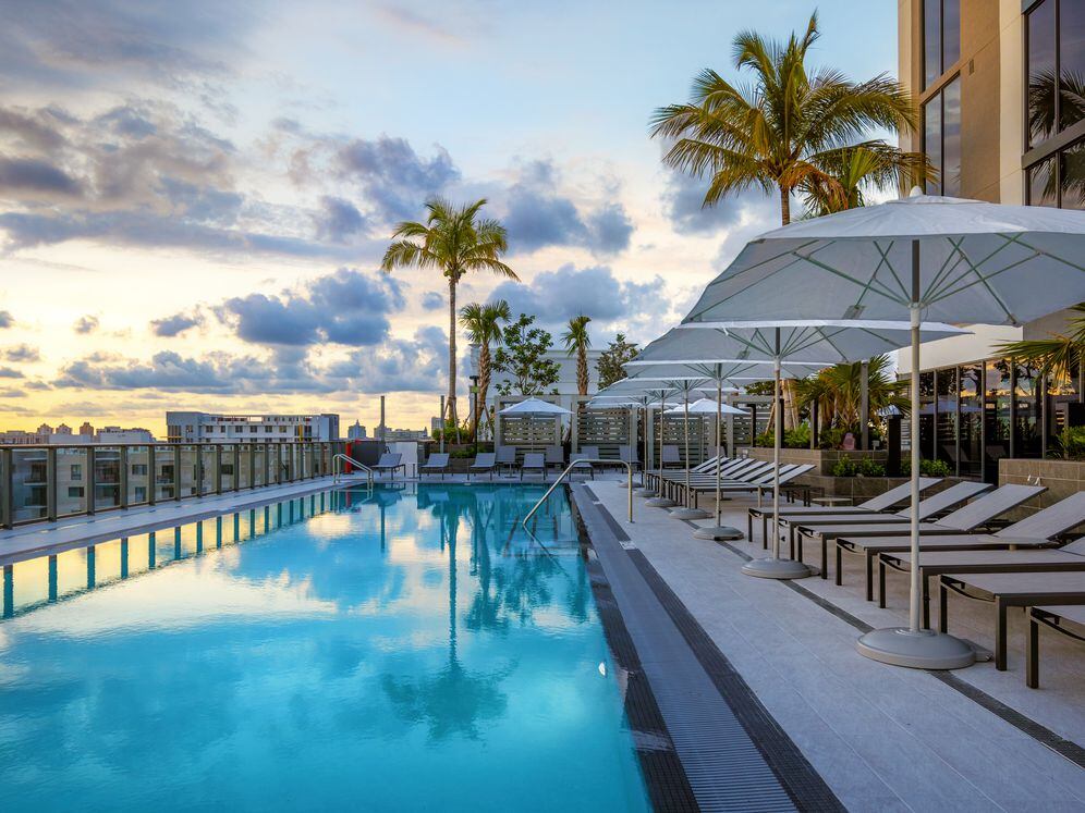 Infinity edge pool and sundeck