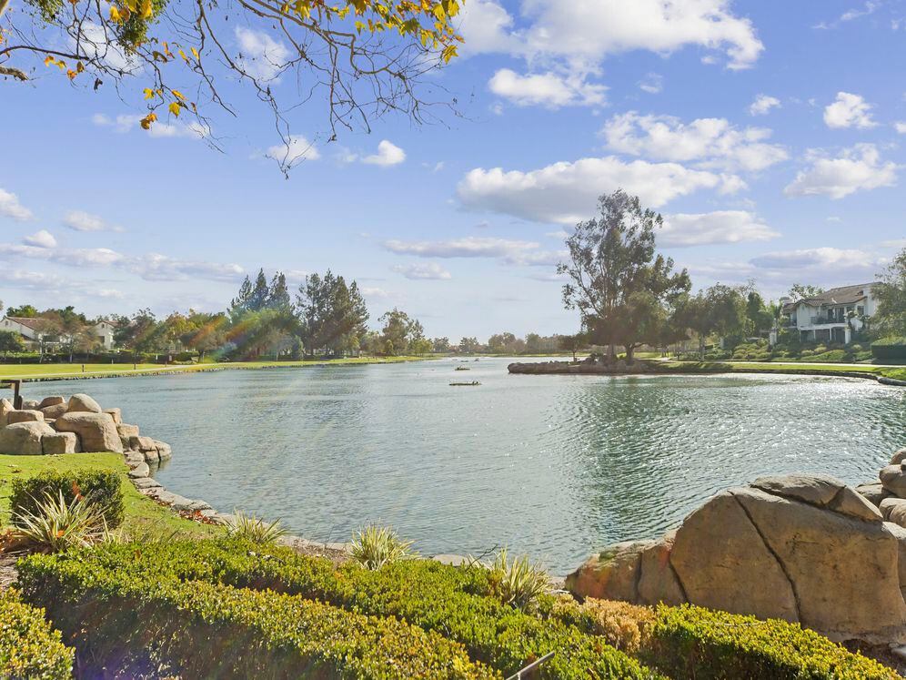 Full access to Lago Santa Margarita