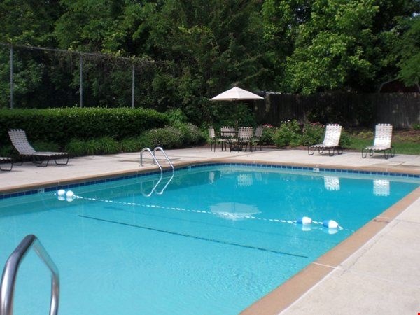 Woodview Terrace Image 1