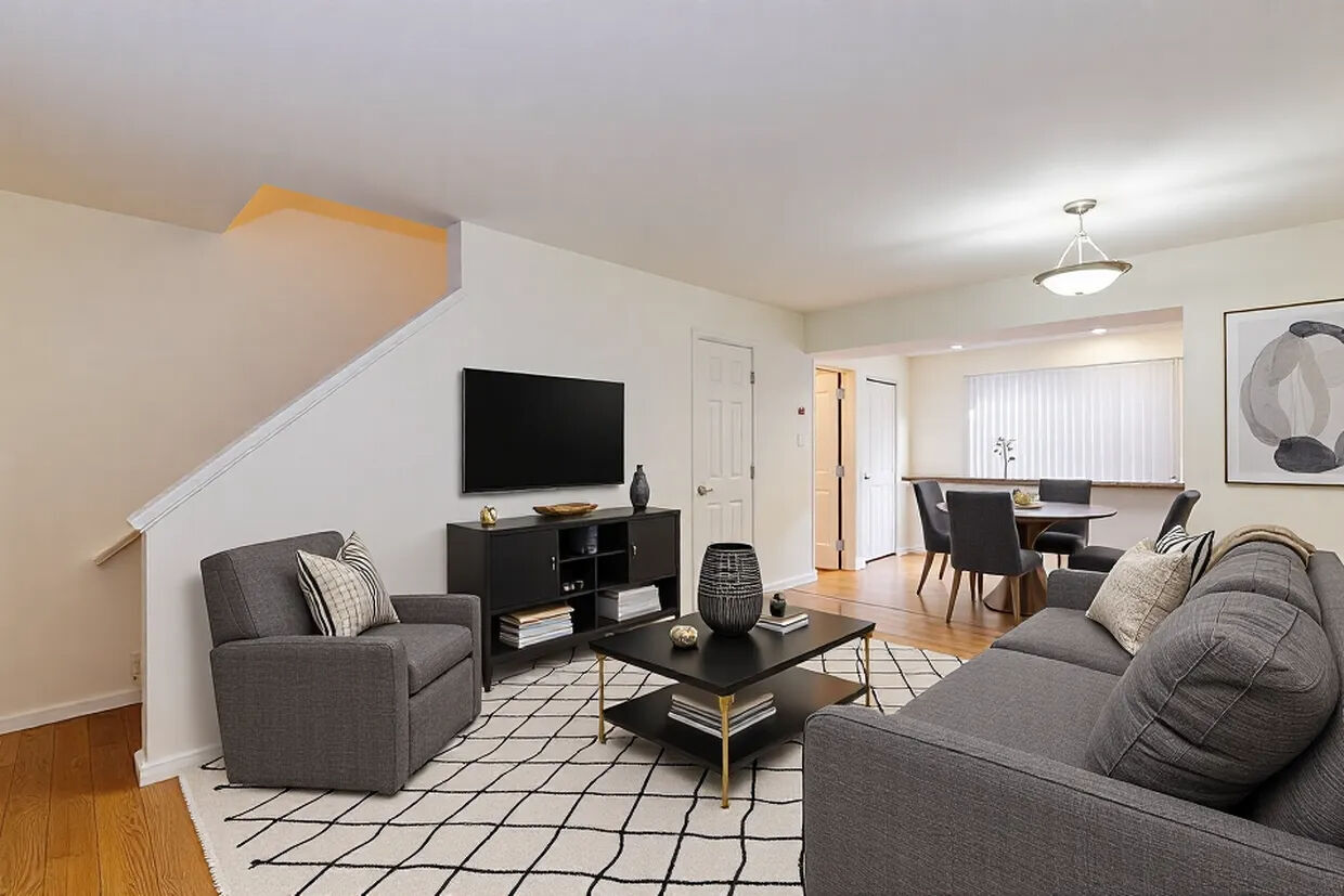 Ashland Towne Square Image 13