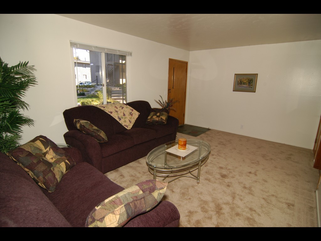 Courtyard 72 Image 3