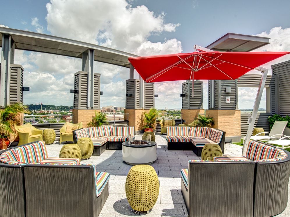 Roof deck with lounge seating