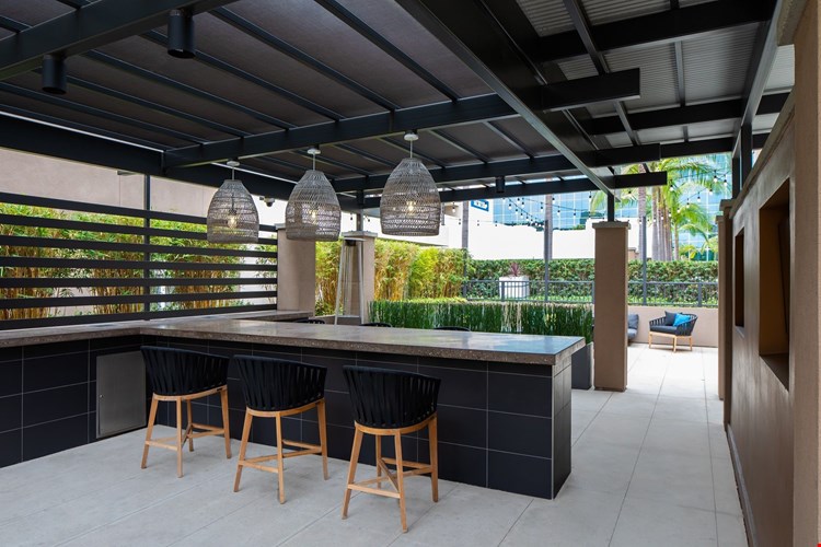 IMT Gallery 421 Image 42