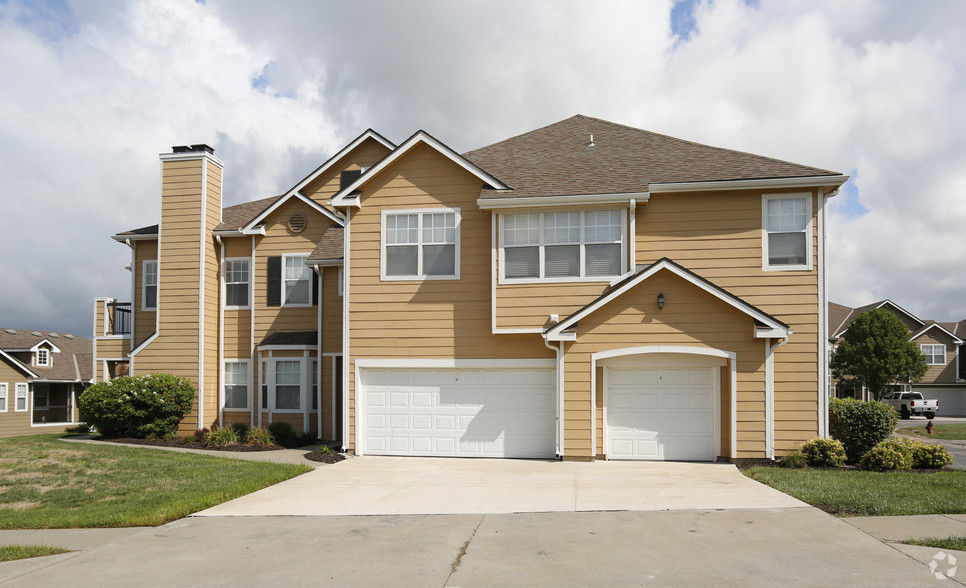 Manor Homes Of Fox Crest Image 4