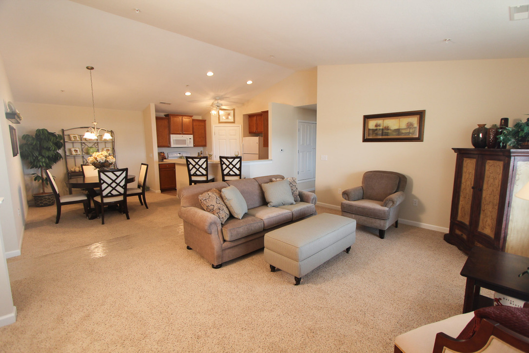 Fox Chase Luxury Apartments Image 9