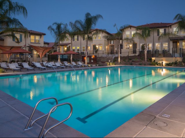 Welcome to CasaLago Eastlake!