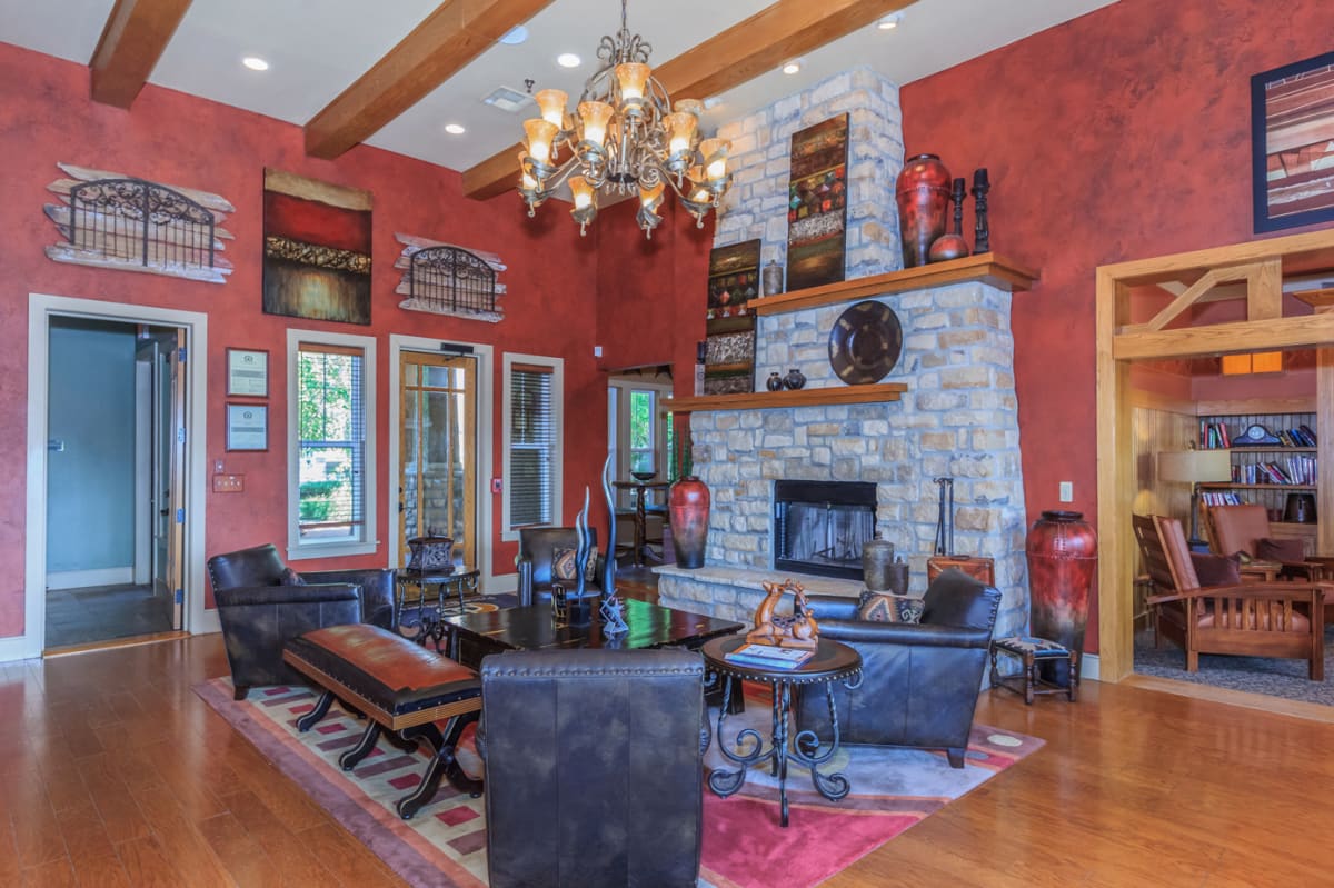 Stonepost at Lakeside Image 4