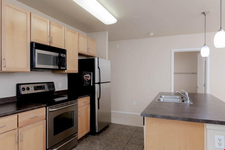 Market Street Village Image 6