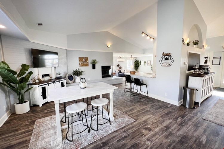 Woodhills Apartments Image 18