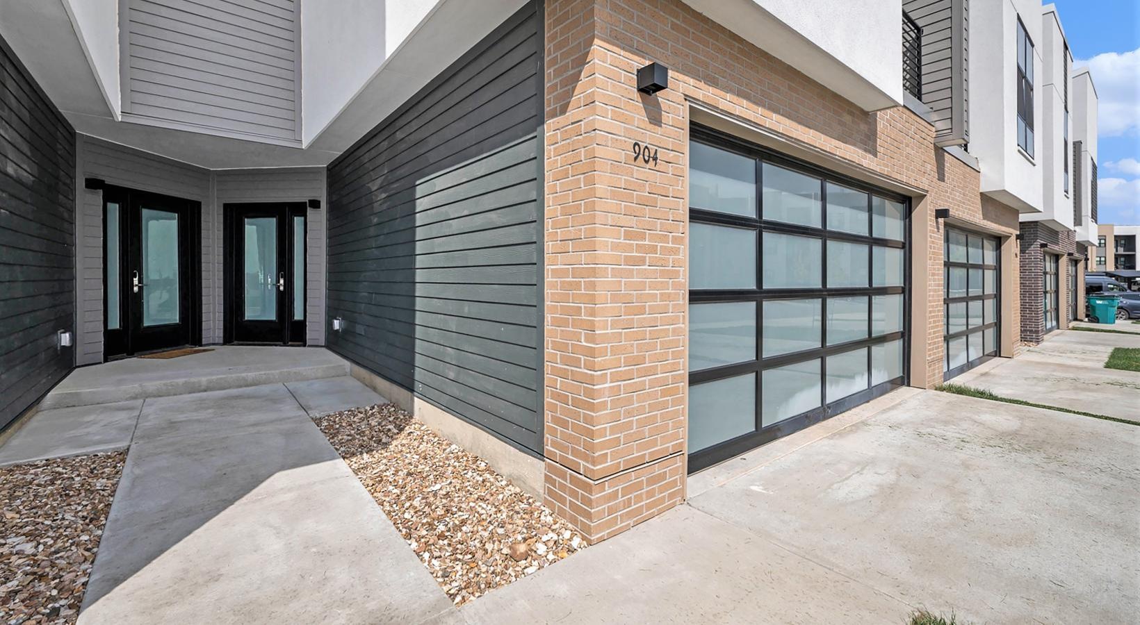 Vanguard Villas Image 2