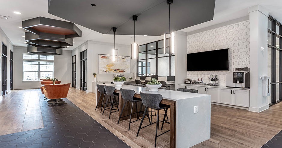 Aviation Crossing  Image 7