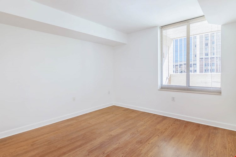 1800 Oak Image 69