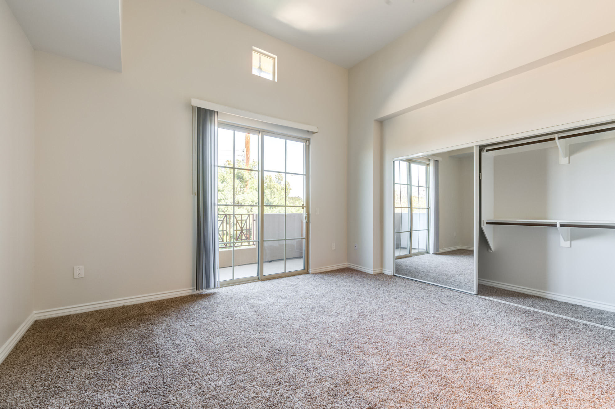 IMT Belasera at Sherman Way Image 22