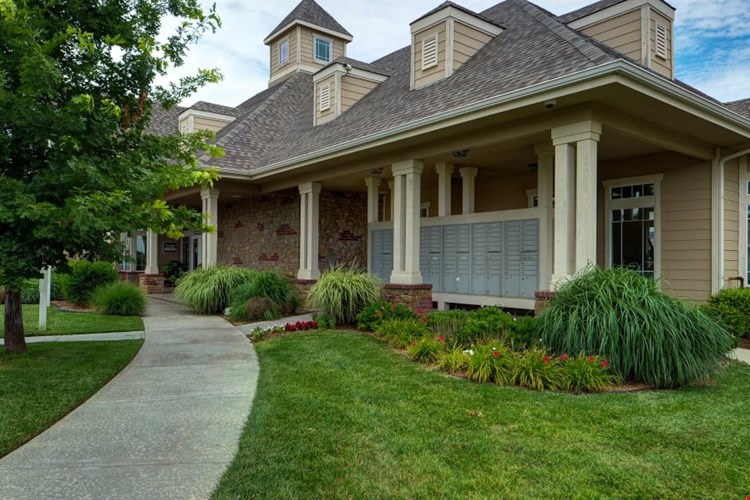 Colonies at Hillside Image 18