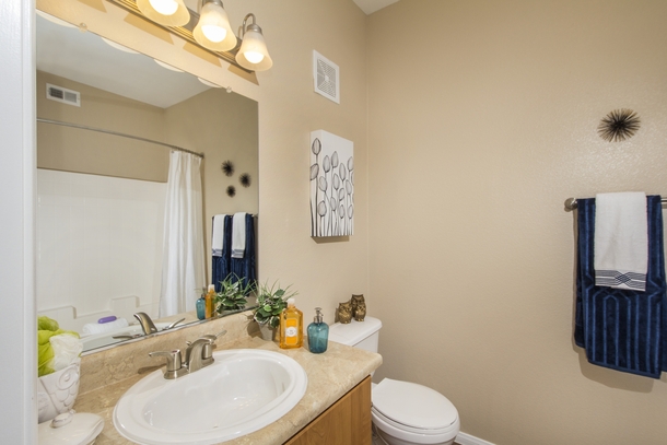 Gables Oak Creek Image 21