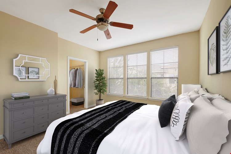 Camden Whispering Oaks Image 5