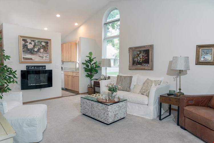 Hills of Eden Prairie Image 1