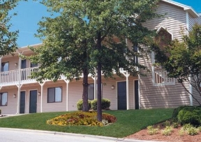 Crestview Huntington Image 1