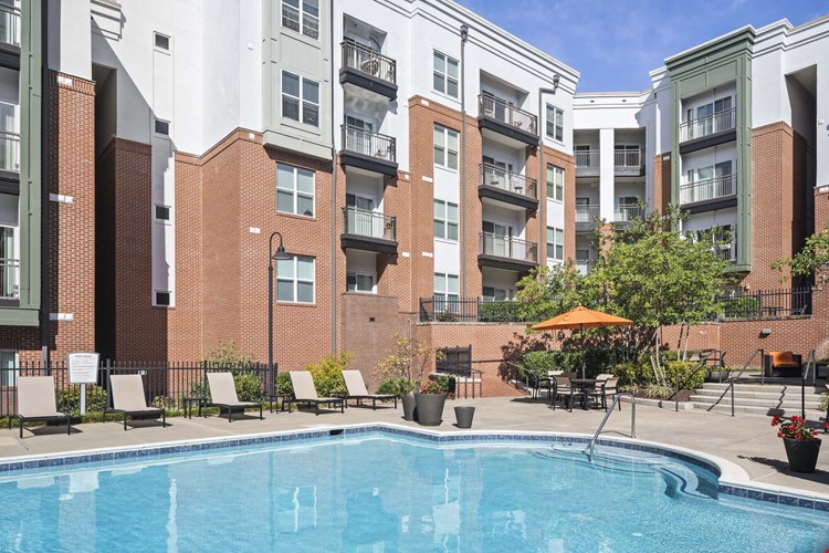 Camden College Park Image 26