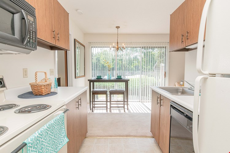 Waterford Manors Image 6