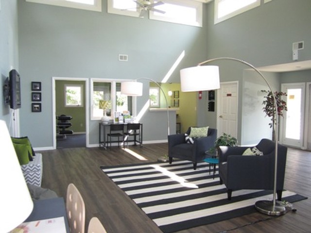 Pinetree Apartments Image 3