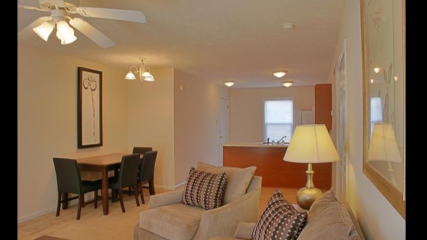 2x2 Living Room & Dining Room