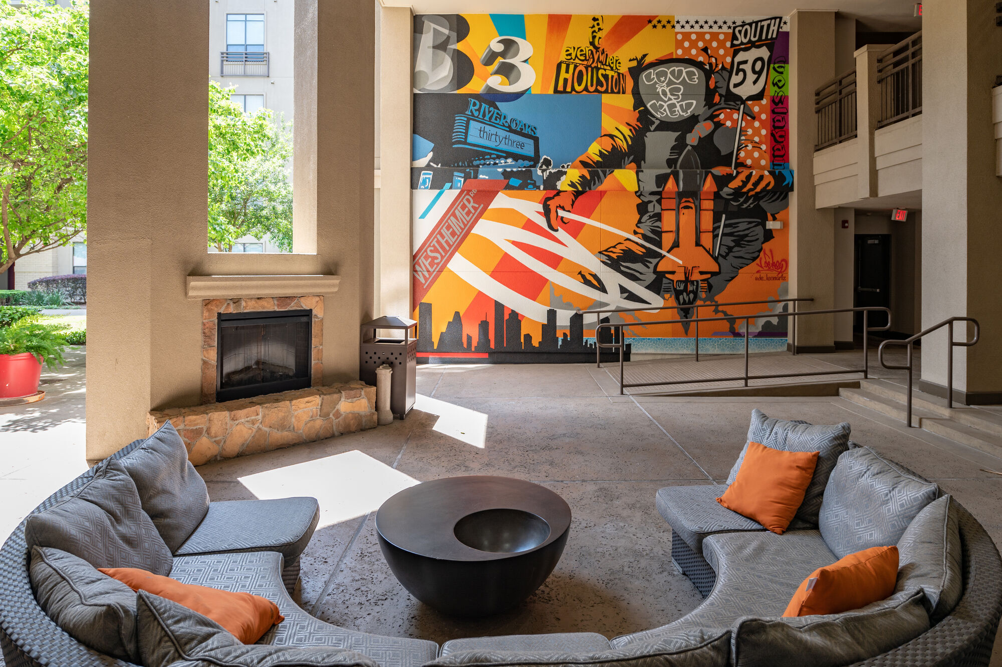 33ThirtyThree Image 22