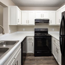 Laurel Crossing Apartments Image 8