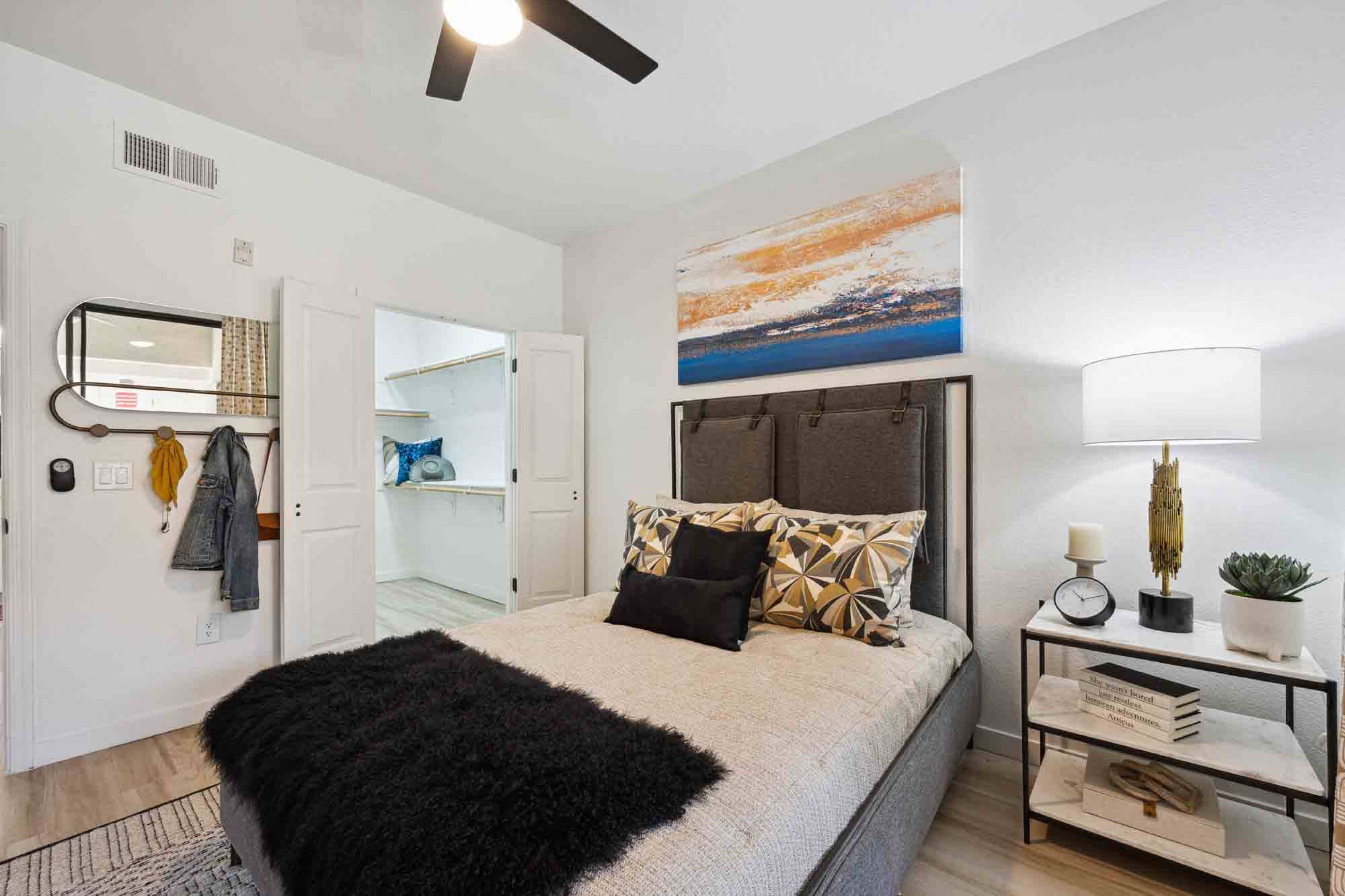 Zone Luxe, Glendale, AZ, Bedroom