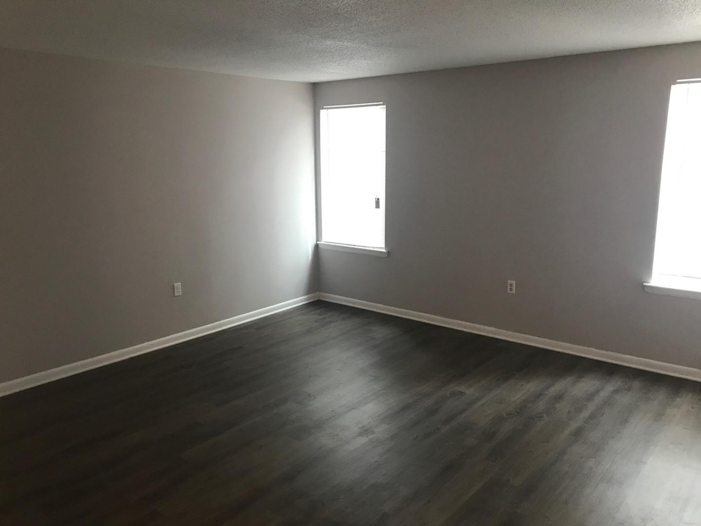 Shelby Grove Apartments Image 7